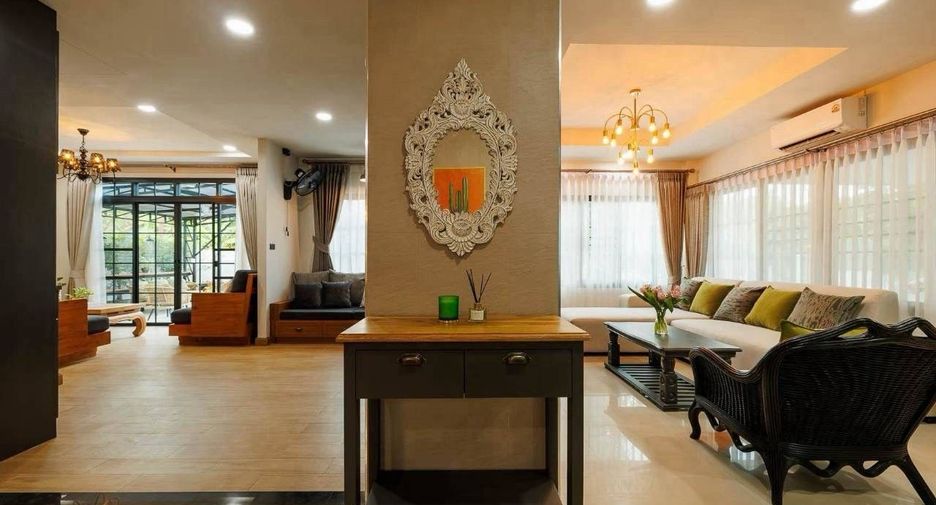 For rent 5 bedrooms house in Mueang Chiang Mai, Chiang Mai