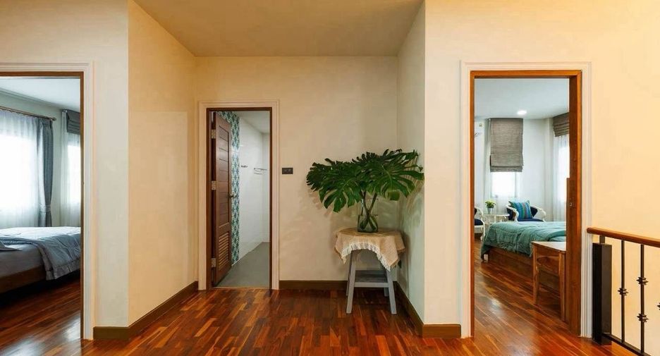 For rent 5 bedrooms house in Mueang Chiang Mai, Chiang Mai