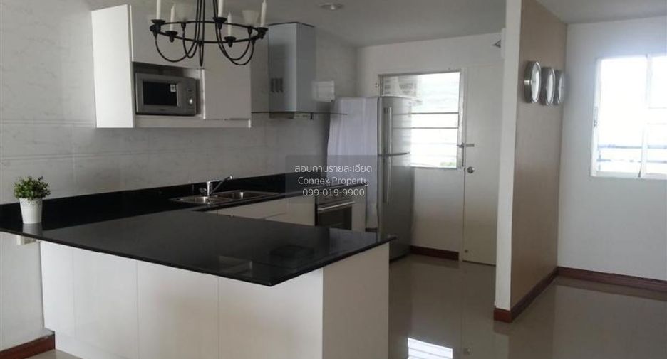 For rent 2 bedrooms condo in Si Racha, Chonburi