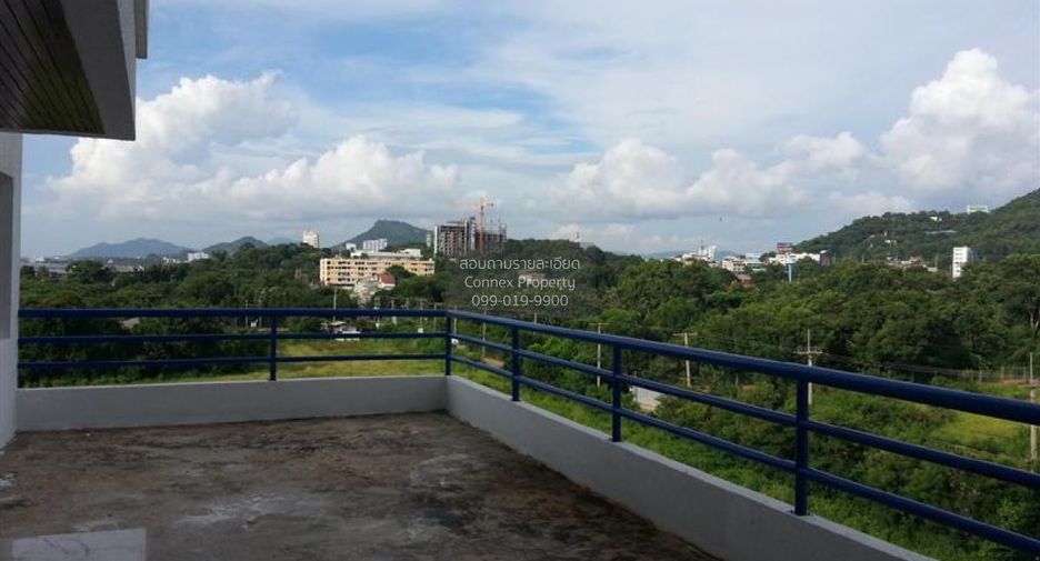 For rent 2 bedrooms condo in Si Racha, Chonburi