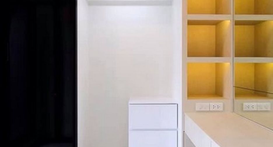 À louer 1 chambre condo à Huai Khwang, Bangkok