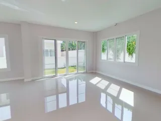 Casa en venta de 4 habitaciones en San Sai, Chiang Mai