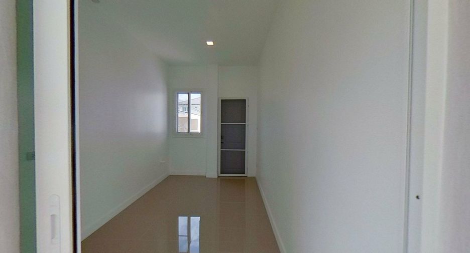 Casa en venta de 4 habitaciones en San Sai, Chiang Mai
