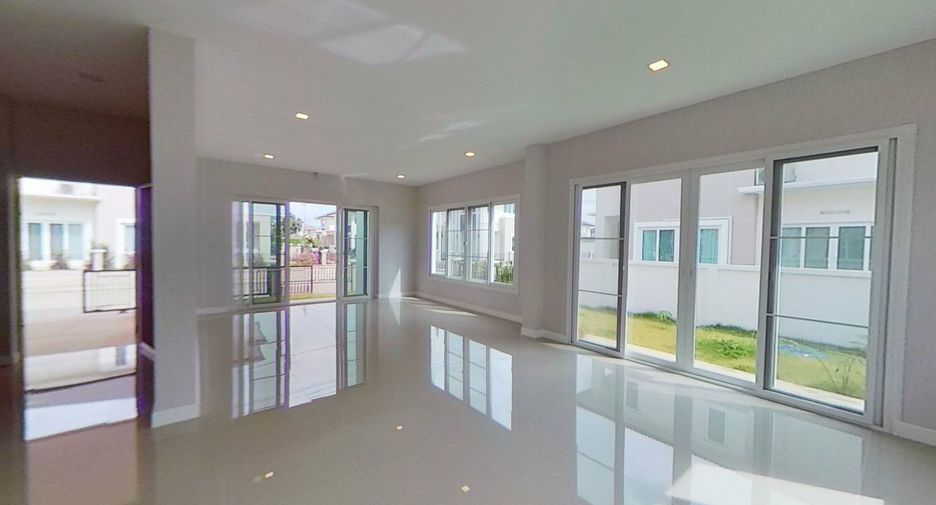Casa en venta de 4 habitaciones en San Sai, Chiang Mai
