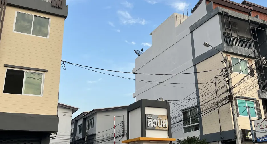 For sale and for rent 4 bedrooms townhouse in Mueang Nonthaburi, Nonthaburi