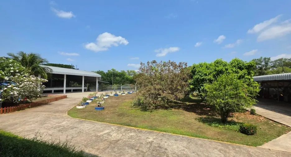 Haus zum Kauf mit 4 Zimmer in Mueang Chanthaburi, Chanthaburi