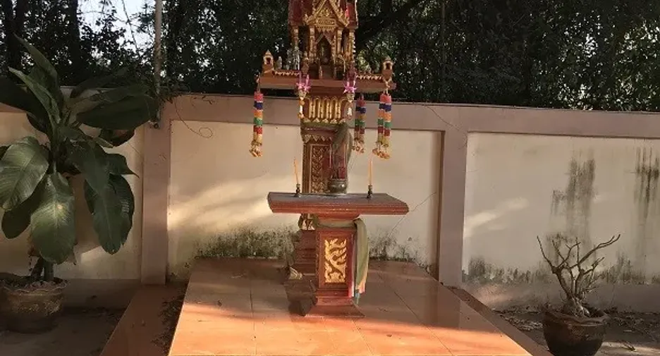 À louer 1 chambre maison à Sawang Daen Din, Sakon Nakhon
