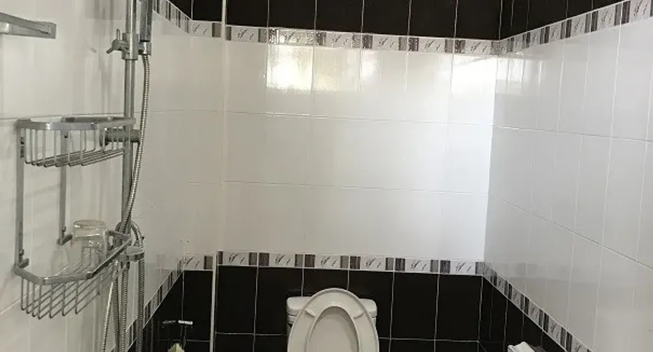 À louer 1 chambre maison à Sawang Daen Din, Sakon Nakhon