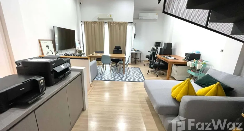 À vendre et à louer 3 chambres maison à Pak Kret, Nonthaburi