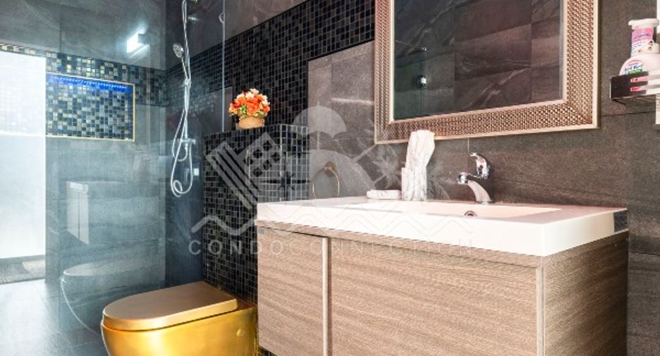 Casa en venta de 5 habitaciones en Huay Yai, Pattaya