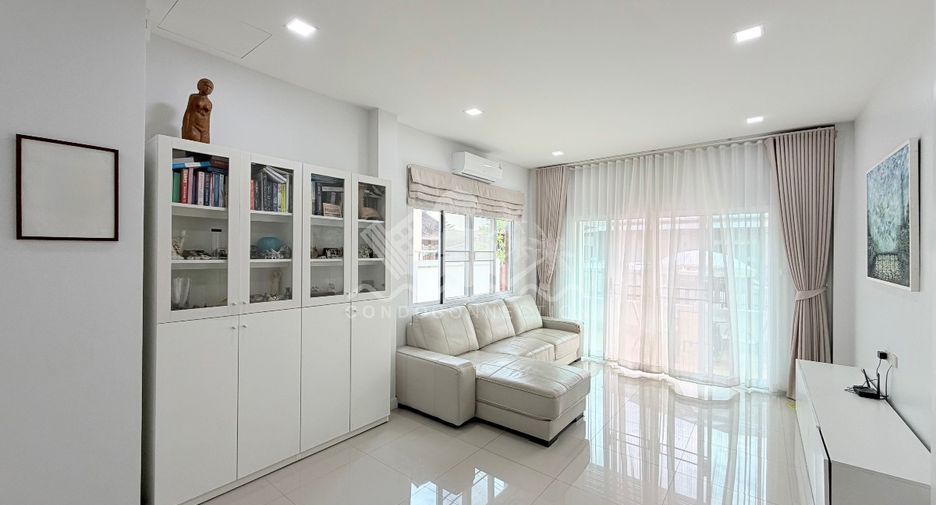 Casa en venta de 3 habitaciones en Bang Lamung, Chonburi