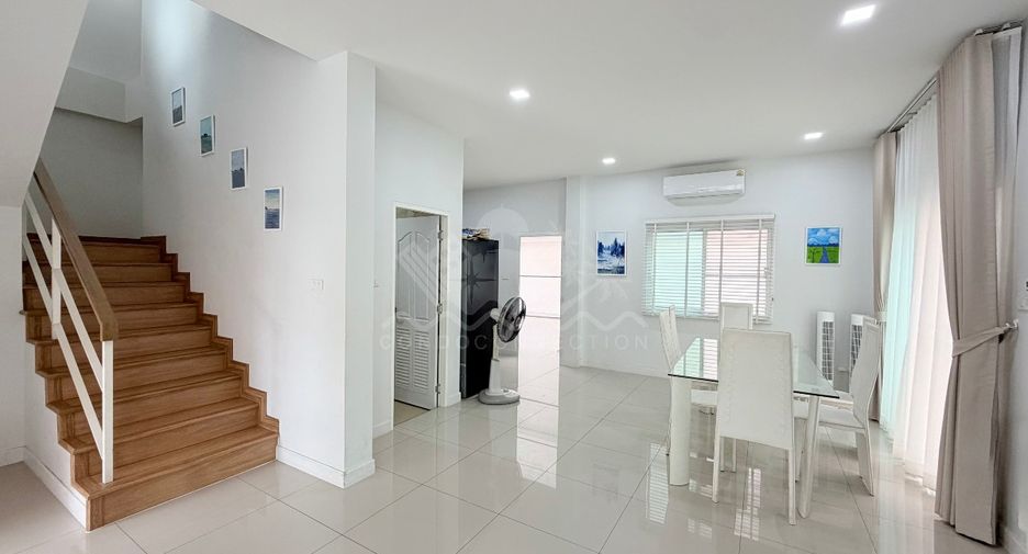 Casa en venta de 3 habitaciones en Bang Lamung, Chonburi