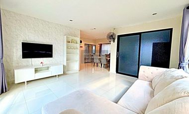 Casa en alquiler de 4 habitaciones en Bang Phli, Samut Prakan