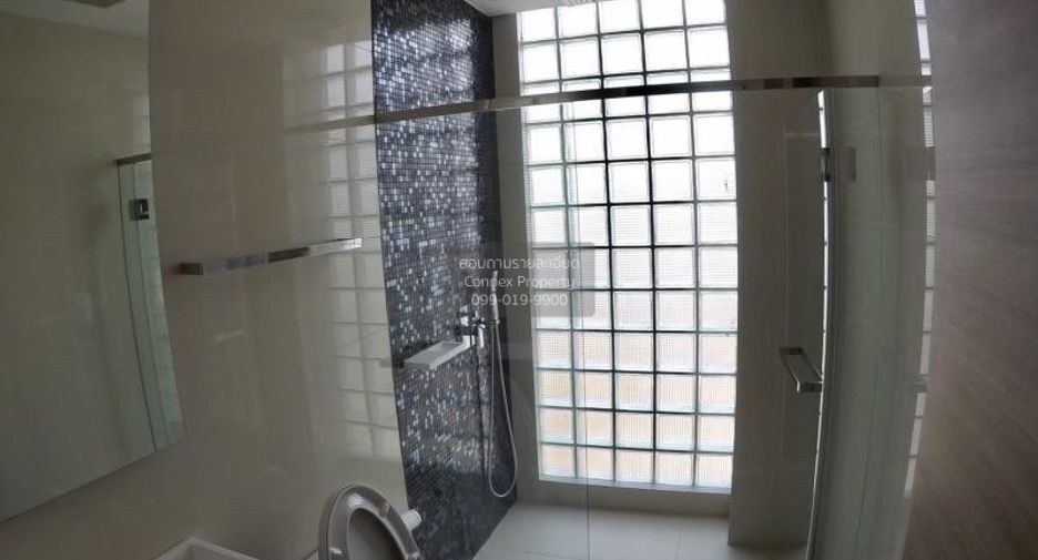 Condo en alquiler de 2 habitaciones en Bang Rak, Bangkok