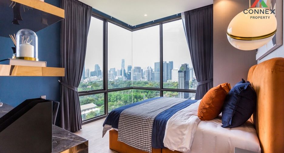 For rent 2 bedrooms condo in Pathum Wan, Bangkok