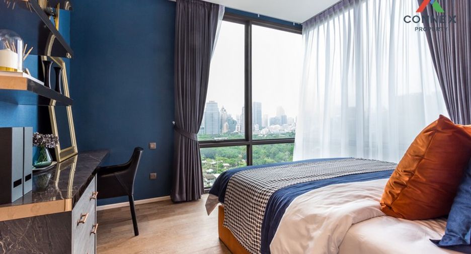 For rent 2 bedrooms condo in Pathum Wan, Bangkok