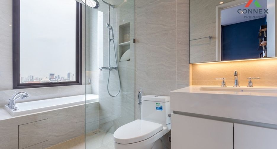 For rent 2 bedrooms condo in Pathum Wan, Bangkok