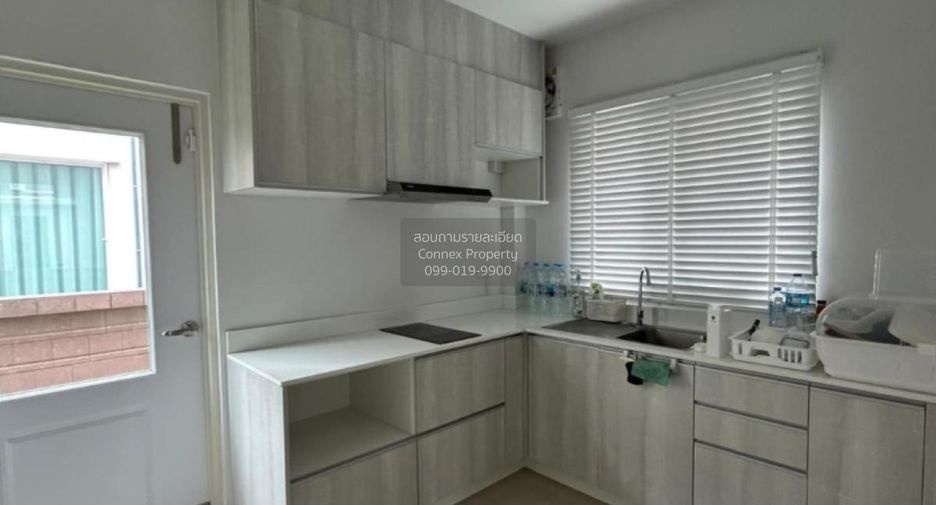Casa en alquiler de 3 habitaciones en Bang Khen, Bangkok