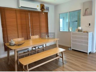 Casa en alquiler de 3 habitaciones en Bang Khen, Bangkok