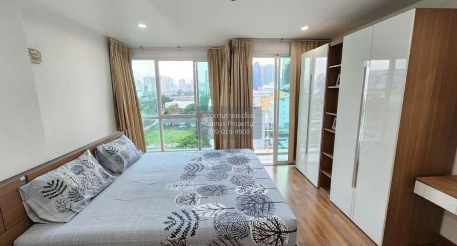 For rent 2 bedrooms condo in Huai Khwang, Bangkok