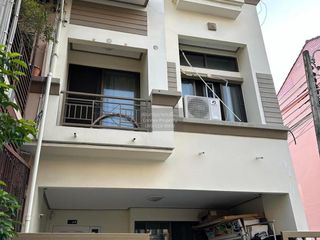 For rent 3 ベッドルーム townhouse in Wang Thonglang, Bangkok