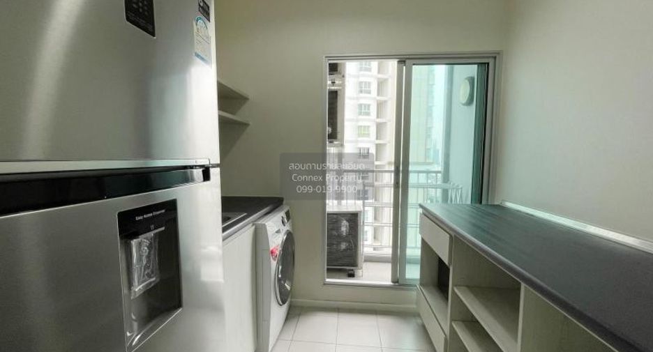 For rent 2 bedrooms condo in Thon Buri, Bangkok