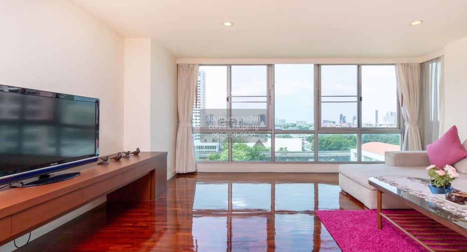 For rent 4 bedrooms condo in Sathon, Bangkok