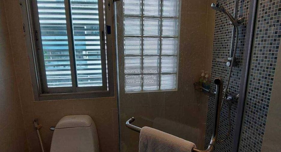 For rent 4 bedrooms condo in Sathon, Bangkok