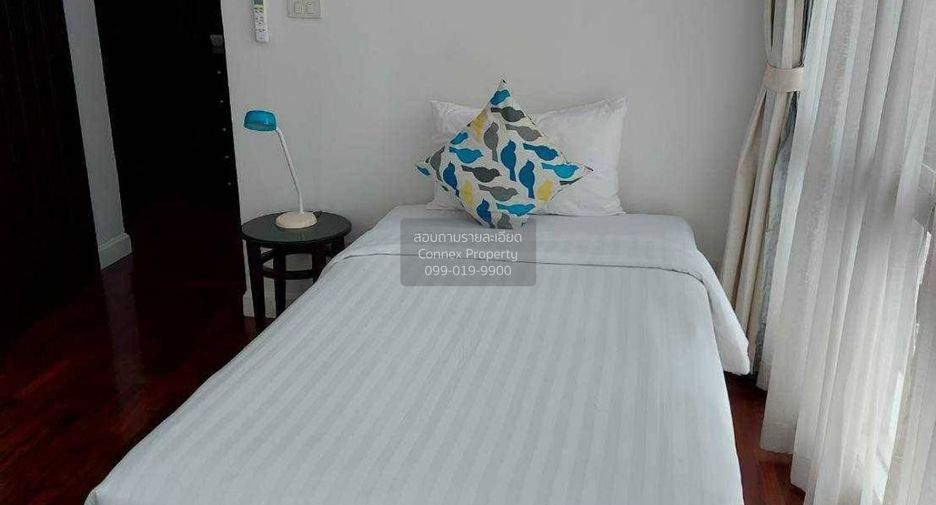For rent 4 bedrooms condo in Sathon, Bangkok