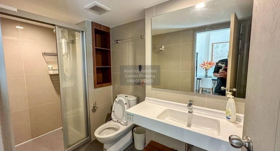 Condo en alquiler de 2 habitaciones en Huai Khwang, Bangkok