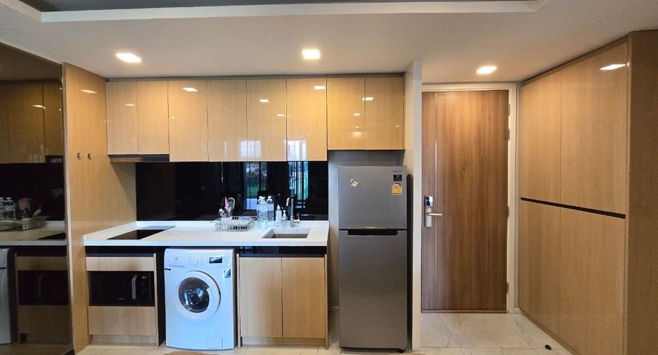 Condo en alquiler de 2 habitaciones en Mueang Chiang Mai, Chiang Mai