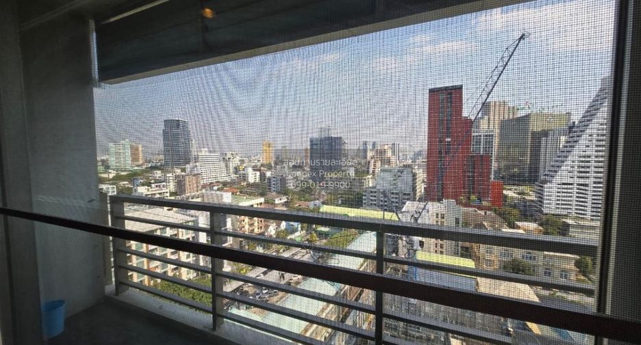 For rent 1 bed condo in Phaya Thai, Bangkok