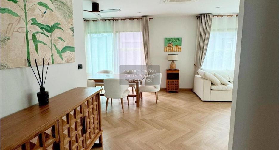 For rent 4 bedrooms house in Bang Kapi, Bangkok