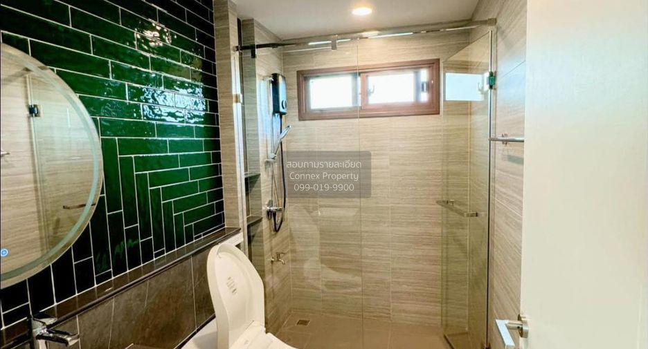 For rent 4 bedrooms house in Bang Kapi, Bangkok
