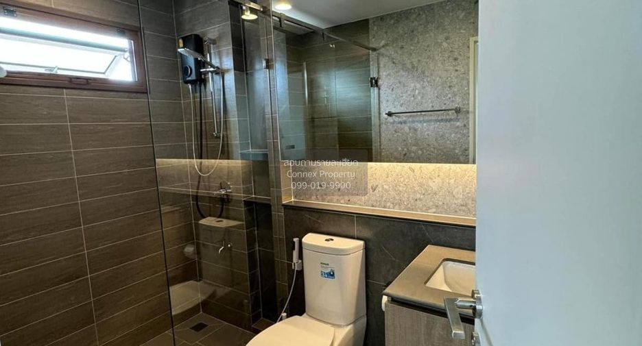 For rent 4 bedrooms house in Bang Kapi, Bangkok