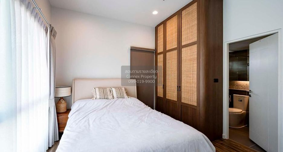 For rent 4 bedrooms house in Bang Kapi, Bangkok