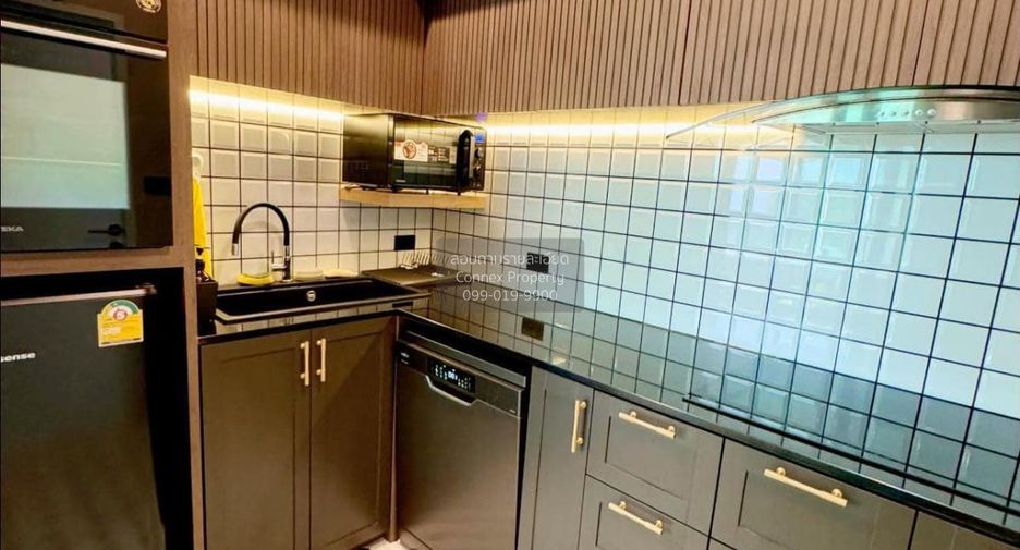 For rent 4 bedrooms house in Bang Kapi, Bangkok
