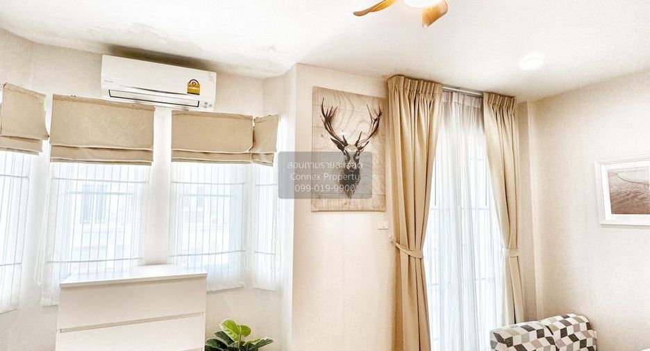 Reihenhaus zur Miete mit 3 Zimmer in Phra Khanong, Bangkok