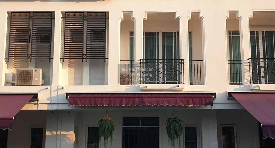 Reihenhaus zur Miete mit 3 Zimmer in Phra Khanong, Bangkok