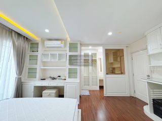 Reihenhaus zur Miete mit 3 Zimmer in Phra Khanong, Bangkok