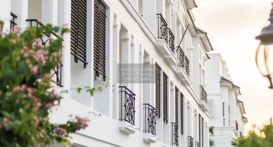 Reihenhaus zur Miete mit 3 Zimmer in Phra Khanong, Bangkok