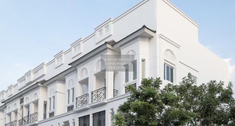 Reihenhaus zur Miete mit 3 Zimmer in Phra Khanong, Bangkok