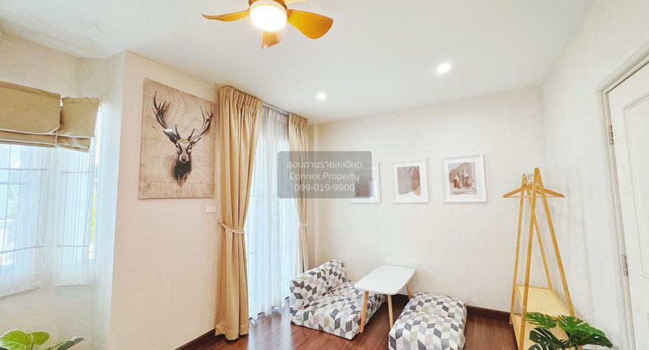 Reihenhaus zur Miete mit 3 Zimmer in Phra Khanong, Bangkok