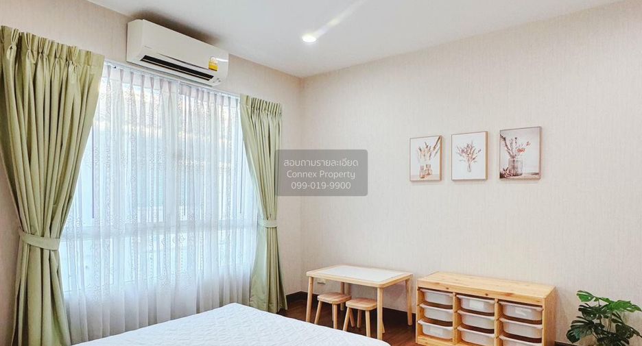 Reihenhaus zur Miete mit 3 Zimmer in Phra Khanong, Bangkok