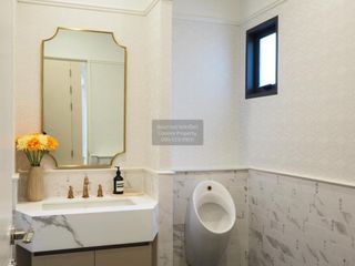 For rent 4 bedrooms house in Bang Kapi, Bangkok