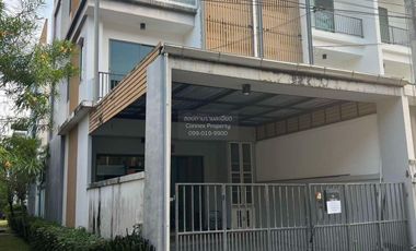 Reihenhaus zur Miete mit 3 Zimmer in Lat Phrao, Bangkok