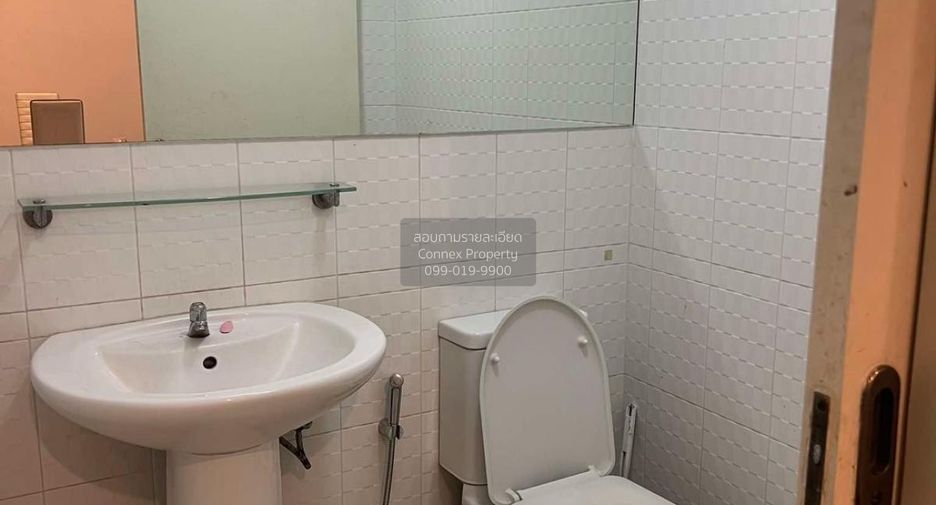 Reihenhaus zur Miete mit 3 Zimmer in Lat Phrao, Bangkok