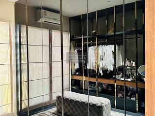 For rent 3 bedrooms townhouse in Lat Phrao, Bangkok