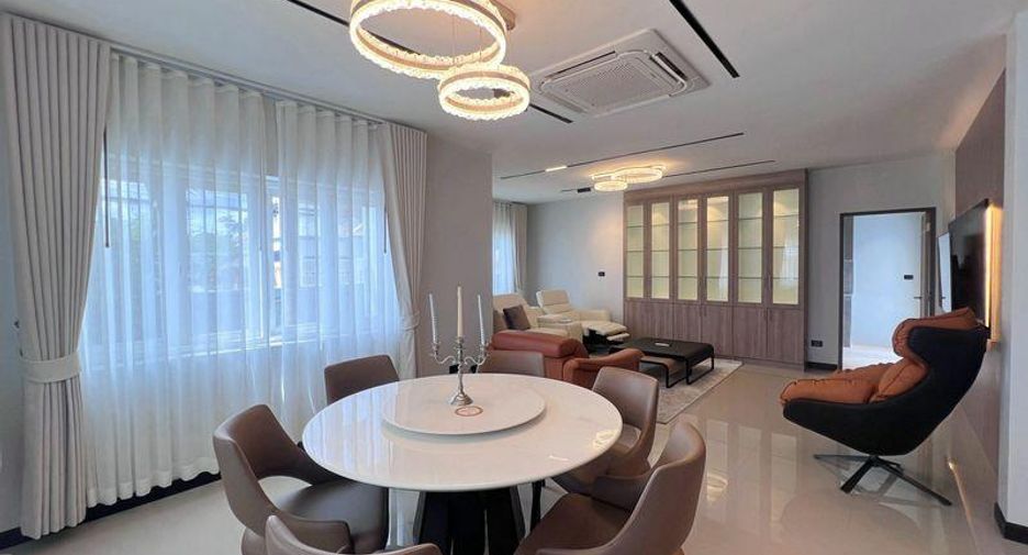 À vendre 5 chambres villa à Bang Lamung, Chonburi