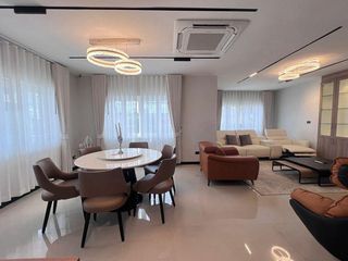 À vendre 5 chambres villa à Bang Lamung, Chonburi